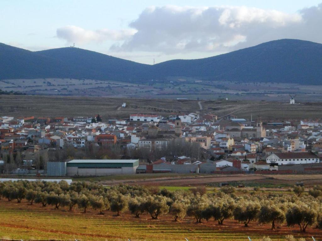 Los Laureles Casa Rural Urda Екстер'єр фото